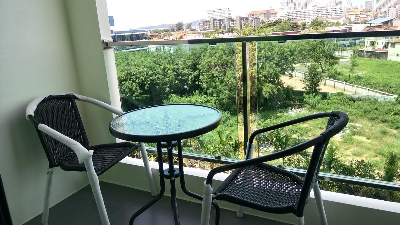 Dusit Grand Condo View Jomtien Beach Exteriör bild